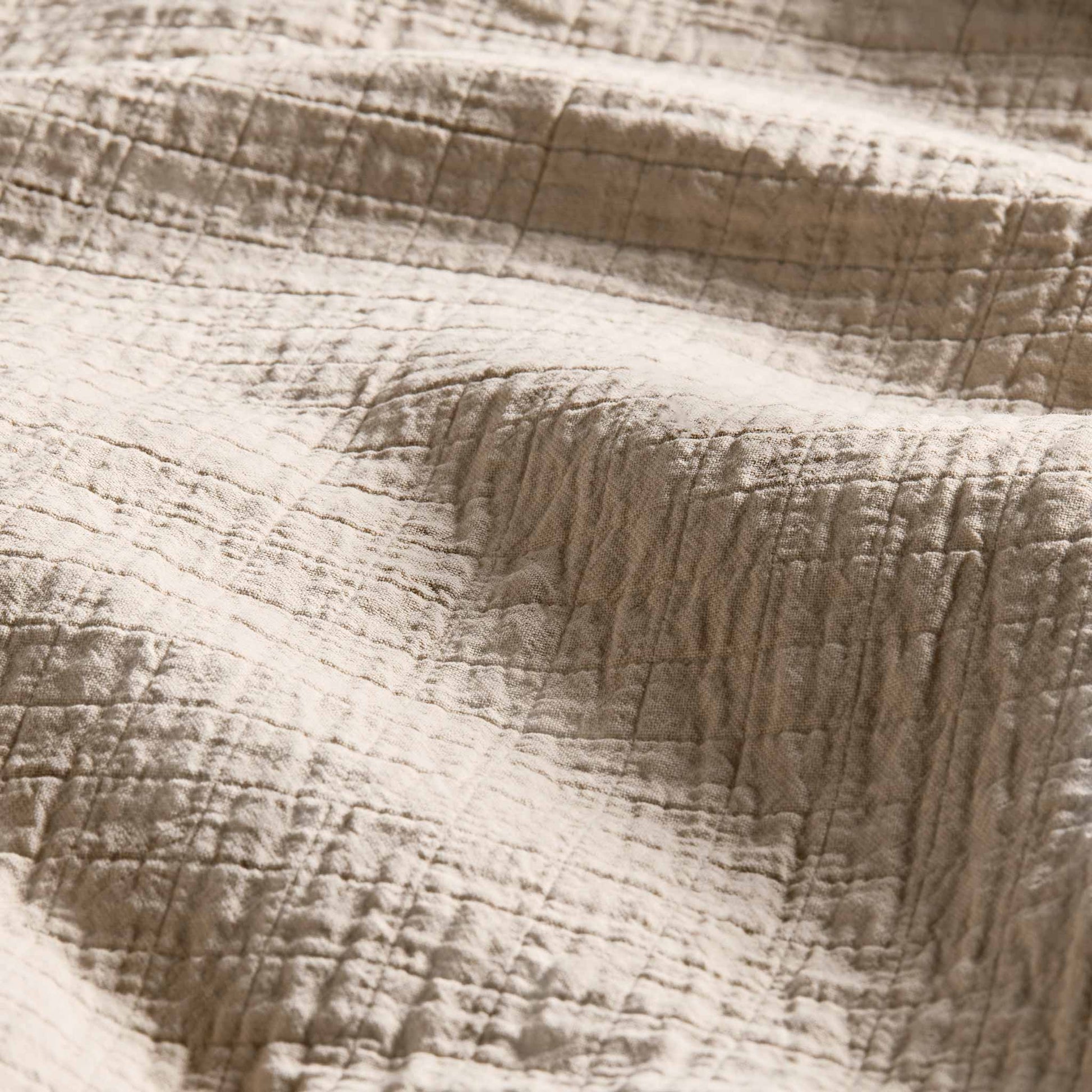Weekend Wash Grid Bed Blanket