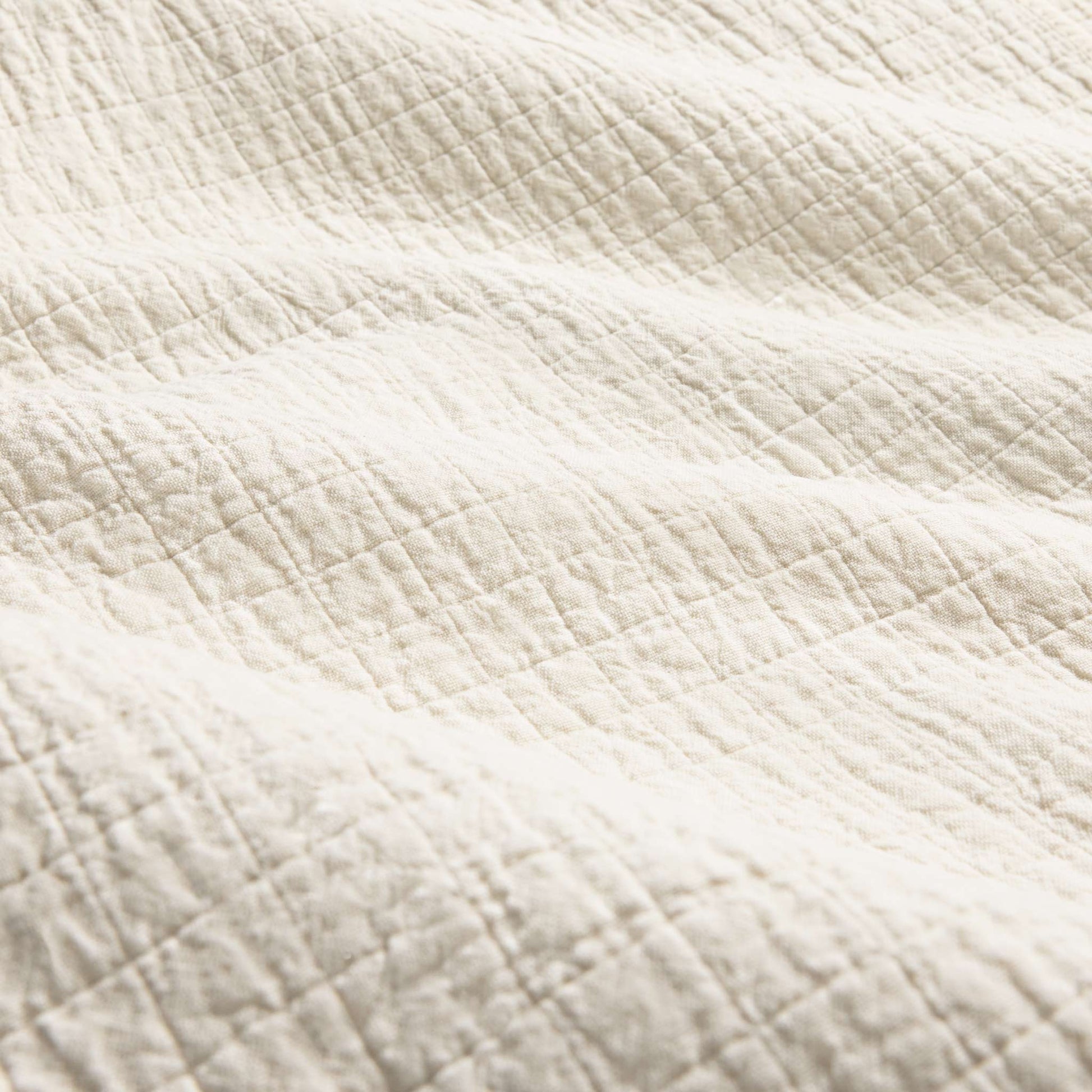 Weekend Wash Grid Bed Blanket - Last Call